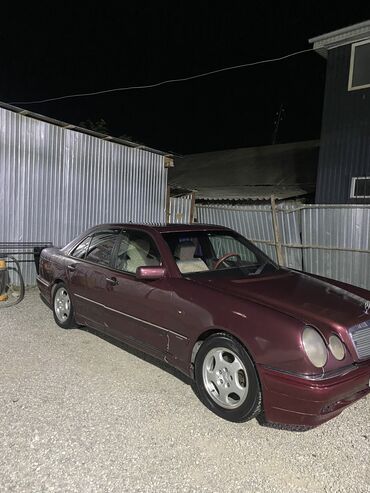 Mercedes-Benz: Mercedes-Benz : 1996 г., 2 л, Механика, Бензин, Седан