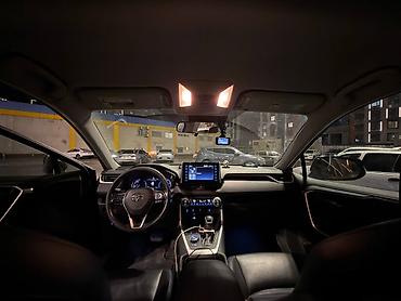 step: Toyota RAV4: 2020 г., 2.5 л, Гибрид — 8