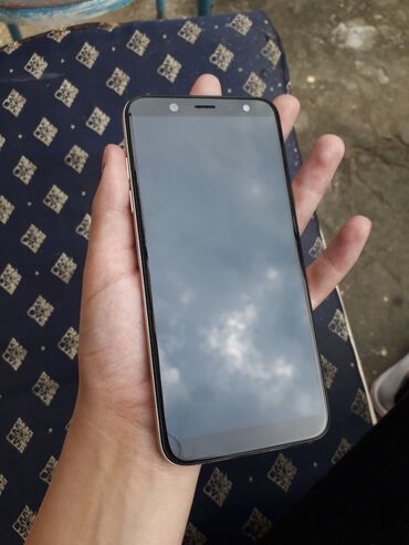 Mobilni telefoni | Vladicin Han: Samsung galaxy A6 2018 dual sim3/32 Stanje 10/10Uz telefon ide