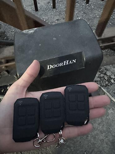 Пульты для ворот и шлагбаумов: Пульт для ворот паркингов, шлагбаумов, рольставней, роллет — 21