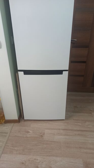 продаю холодильник новый: Холодильник Indesit, Новый, Side-By-Side (двухдверный)