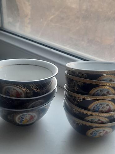 Посуда: Продаю пиалушки и кесушки советские.Общее количество 15 шт.Синие — 1