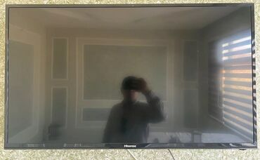 yutublu televizor: Hisense tv satilir. ekran olcusu 109. hec bir problemi yoxdur. hdml