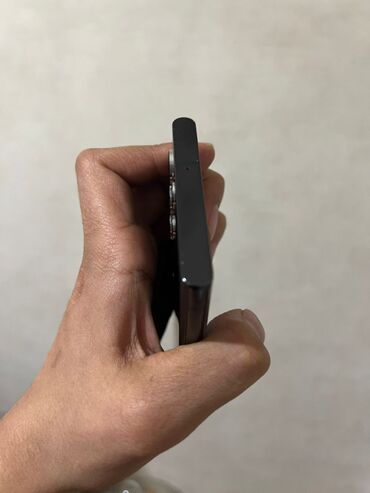 телефон рассрочку: Samsung Galaxy S22 Ultra, Б/у, 256 ГБ, цвет - Черный, 1 SIM