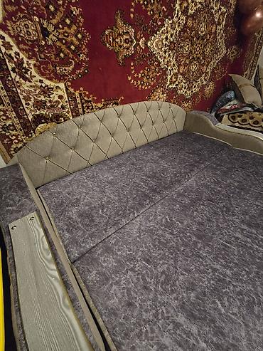 Прямые диваны: Прямой диван, Б/у — 9