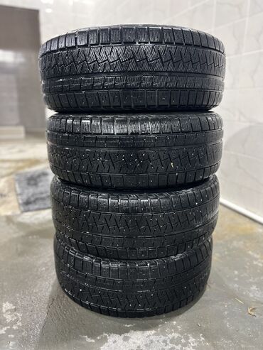 Шины: Шины 215 / 60 / R 17, Зима, Б/у, Комплект, Легковые, Pirelli