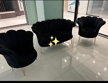 yumru besik: Qara məxməri salon dəsti - Tərkib: 1 iki nəfərlik divan + 2 ədəd — 1