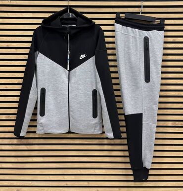 Trenerke: M l xl 2xl 3xl
4499 din — 3