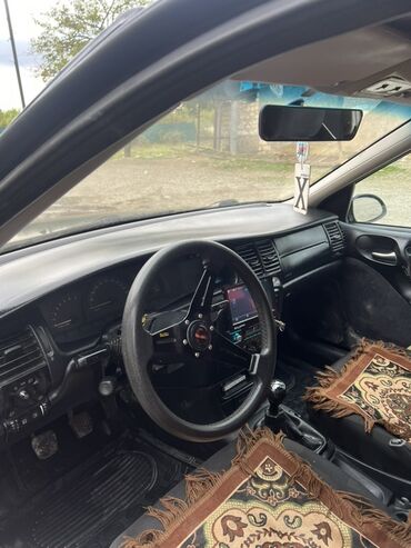 Opel: Opel Vectra: 1.8 l | 2000 il Sedan — 6