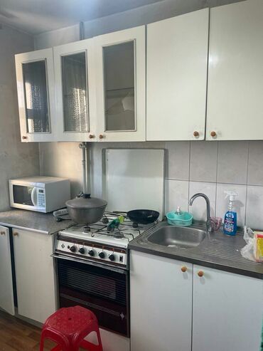 квартира бишкег: 3 комнаты, 58 м², 104 серия, 4 этаж, Старый ремонт