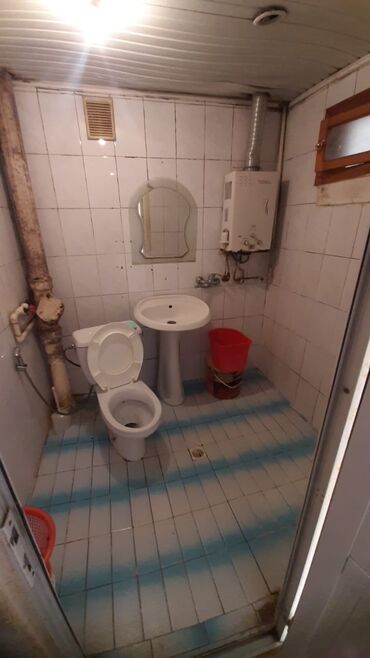 Uzunmüddətli kirayə mənzillər: Bileceride ploşada yaxin 300 nömreli mektebe yaxin 5/1 mertebesinde 2 — 8