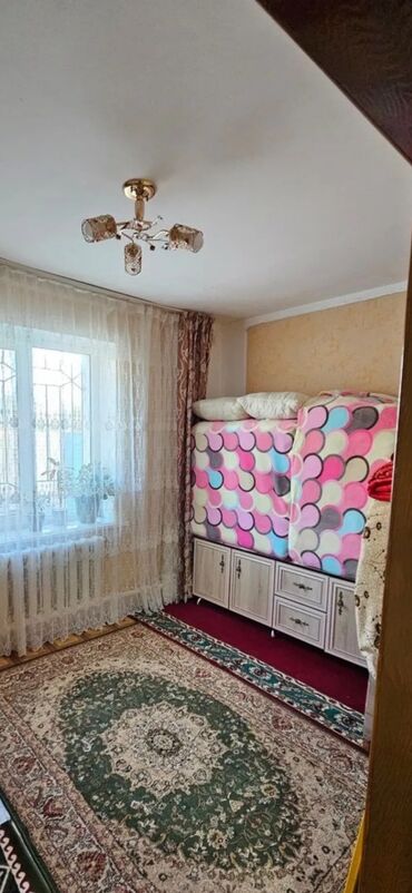 недвижимость в бишкеке продажа домов: 65 м², 4 комнаты, Парковка, Сарай, Забор, огорожен