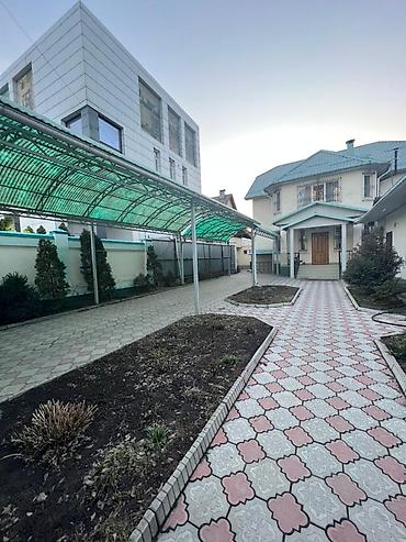 Үйлөр: Сдаётся в аренду на длительный срок частный двухэтажный дом в районе — 10