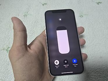 iphone 10: IPhone 12, Б/у, 64 ГБ, White Titanium, Зарядное устройство, 77 % — 7