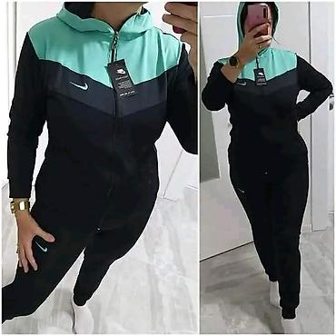 latex helanke: Model zs punije dame 
mokra likra
2xl, 3xl, 4xl
Cena 3200 din — 1