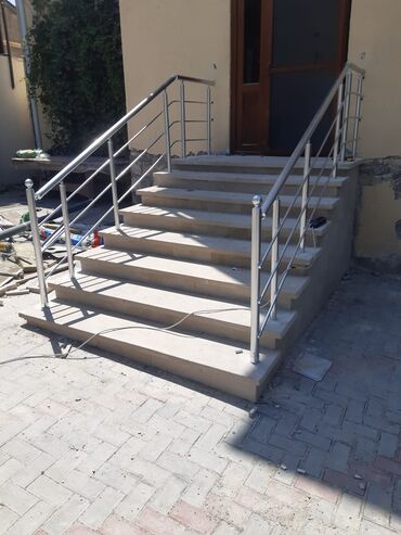 Pilləkən məhəccərləri: Mərmər pilləkənlər və eyvanlar üçün müasir məhəccər sistemləri - — 3