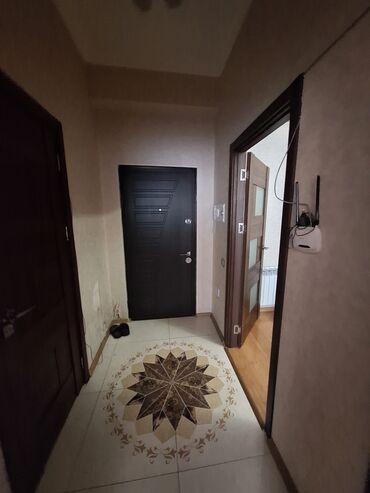 Uzunmüddətli kirayə mənzillər: Kirayə verilir. 2otaqli,təmirli, əşyalı mərtəbə 6 — 1