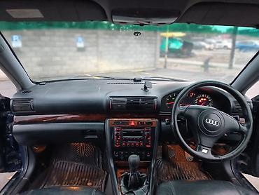 Audi A4: 2000 г., Механика, Бензин, Седан
