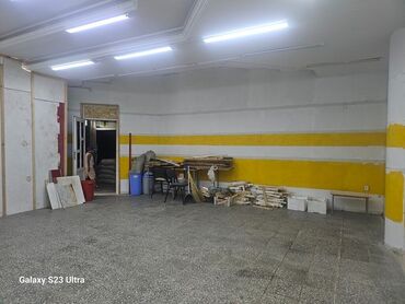 аренда помещений под цветочный магазин: Сдаю Магазин, В бизнес центре, 48 м² Действующий, Без оборудования, С ремонтом, Электричество, 1 линия