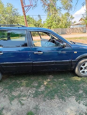 Volkswagen Passat: 1988 г., 1.8 л, Кол менен иштөөчү, Бензин, Универсал — 7