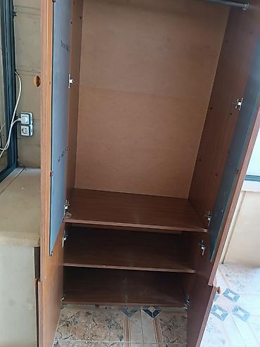 Mebel: İşlənmiş, 2 qapılı, Güzgülü, Qəhvəyi, Taxta, Açılan, Düz dolab — 2