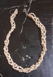 yaqut qaşlı üzük: Колье