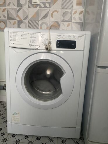 защищённый ноутбук: Кир жуучу машина Indesit, Колдонулган, Автомат, 6 кг чейин, Толук өлчөм