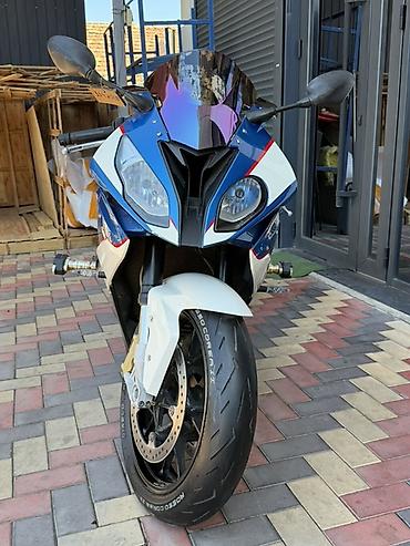 bmw s1000: BMW S1000RR — спортбайк литрового класса в фирменной — 3