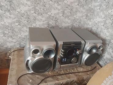 ремонт плейстейшен 5: Samsung markalı DEES mini hi-fi sistemi, iki dinamik və mərkəzi — 2