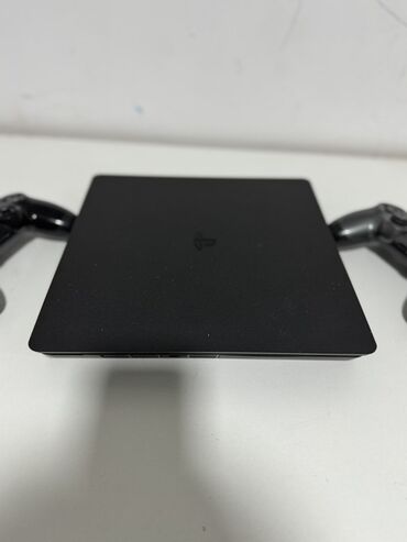 купить пс 4: Игровая консоль Sony PlayStation 4 в черном цвете с матовой