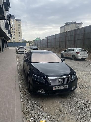 2014: Toyota Camry: 2014 г., 2.5 л, Автомат, Седан — 3