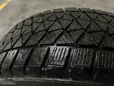 Шины: Шины 225 / 65 / R 17, Зима, Б/у, Комплект, Внедорожные (АТ/МТ), Япония, Bridgestone