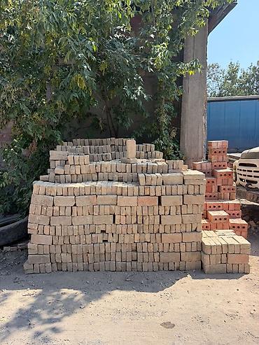 Кирпич керамический полнотелый, формовка «ручная»/нестрогая геометрия