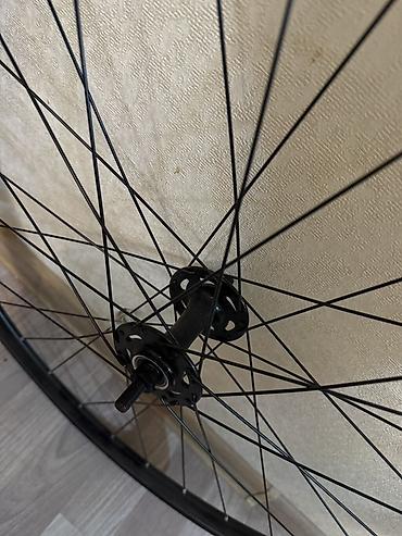Велозапчасти: Переднееколесо 26 Диаметр: 26 Обод: двойной алюминиевый, под — 6