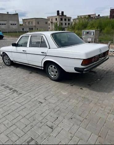 на мерс 123: Mercedes-Benz W123: 1982 г., Автомат — 5