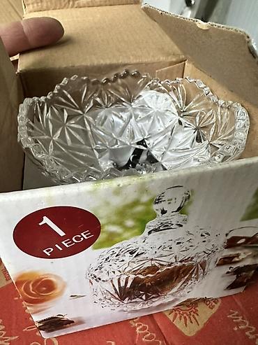 Наборы посуды: Различная посуда, б/у и новая. Есть комплектами и вразнобой. Может — 41