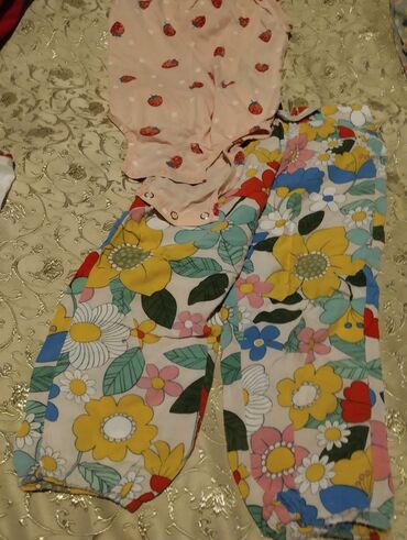 Ziyafət donları: Məhsul paketi: ayaqqabı və geyim 1) Qırmızı idman ayaqqabıları - — 15