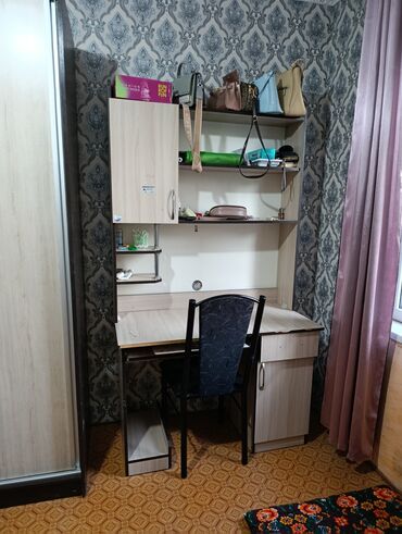 стол для кампютера: Парта, С полками, Детская, ДСП, цвет - Бежевый