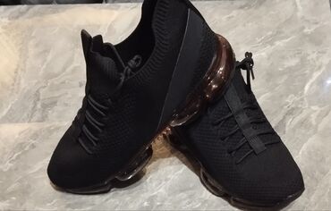 лоро пиано обувь женская летняя: Продаются брутально чёрные ботасы. Летние