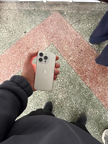 IPhone 15 Pro, Б/у, 256 ГБ, Белый, 83 %
