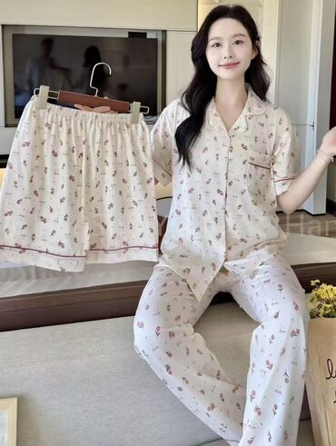 Donlar: Yumşaq və rahat parçadan hazırlanmış qadın pijama dəsti. Bu dəstə