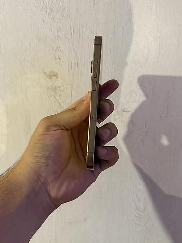 iphone quba: IPhone 16 Pro, 128 GB, Qızılı — 3