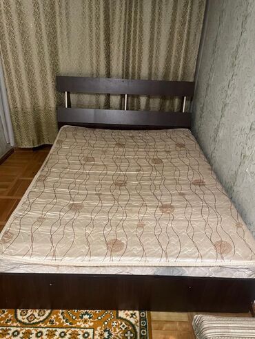 Двуспальные кровати: Кровать б/у