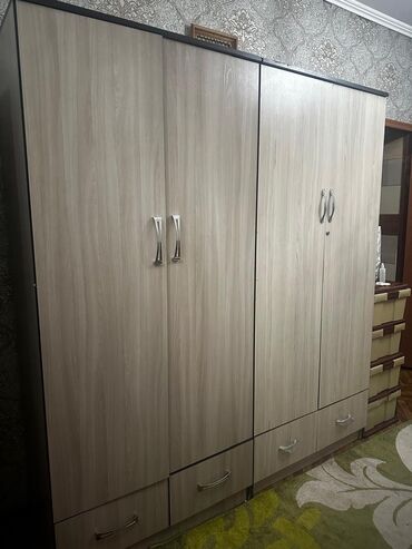жалал абад шкаф: 2 шкафа по 5000 сом можно по отдельности