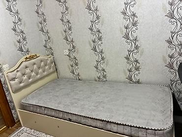 mebel bəzəmək: İşlənmiş, Təknəfərlik çarpayı, Bazalı, Matras ilə, Siyirməsiz — 2