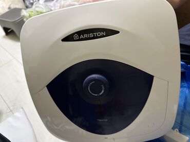 купить ноутбук дешево: Накопительный водонагреватель Объем бака: 15 л, Ariston, Электрический, Датчики температуры, Новый