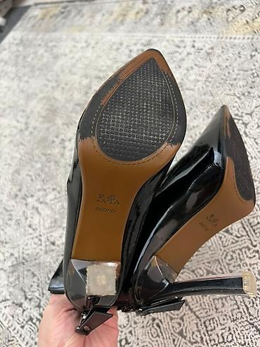 Ботинки и ботильоны: Женские ботильоны из лакированной натуральной черной кожи — 6