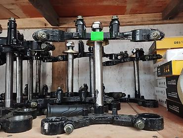 Амортизаторы, пневмобаллоны: Задний амортизатор, Передний амортизатор, Комплект амортизаторов Новый — 7