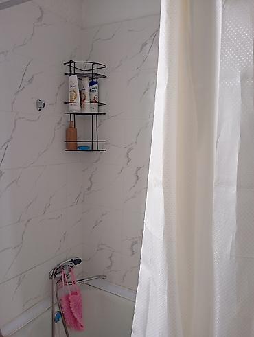 Продажа коттеджей и домов: Продаётся дом: 3-комнатный, с центральным отоплением. Расположение — 4