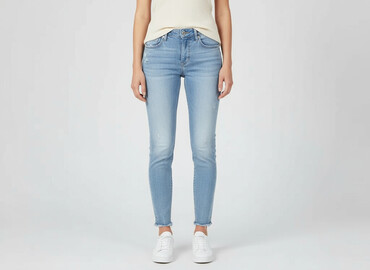 Jeansy: Stradivarius, Jeansy damskie, rozmiar S